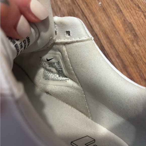 Nike 5.5 women’s EUC - Picture 4 of 7